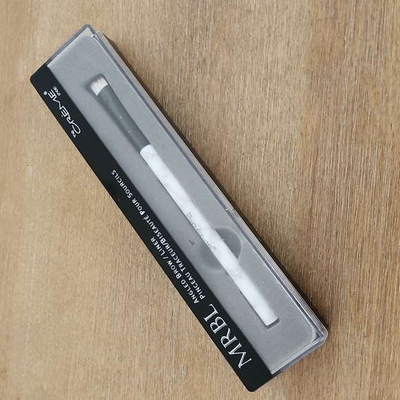 The Creme Shop MRBL Angled Brow Liner & Blush Brush - Picture 7 of 9